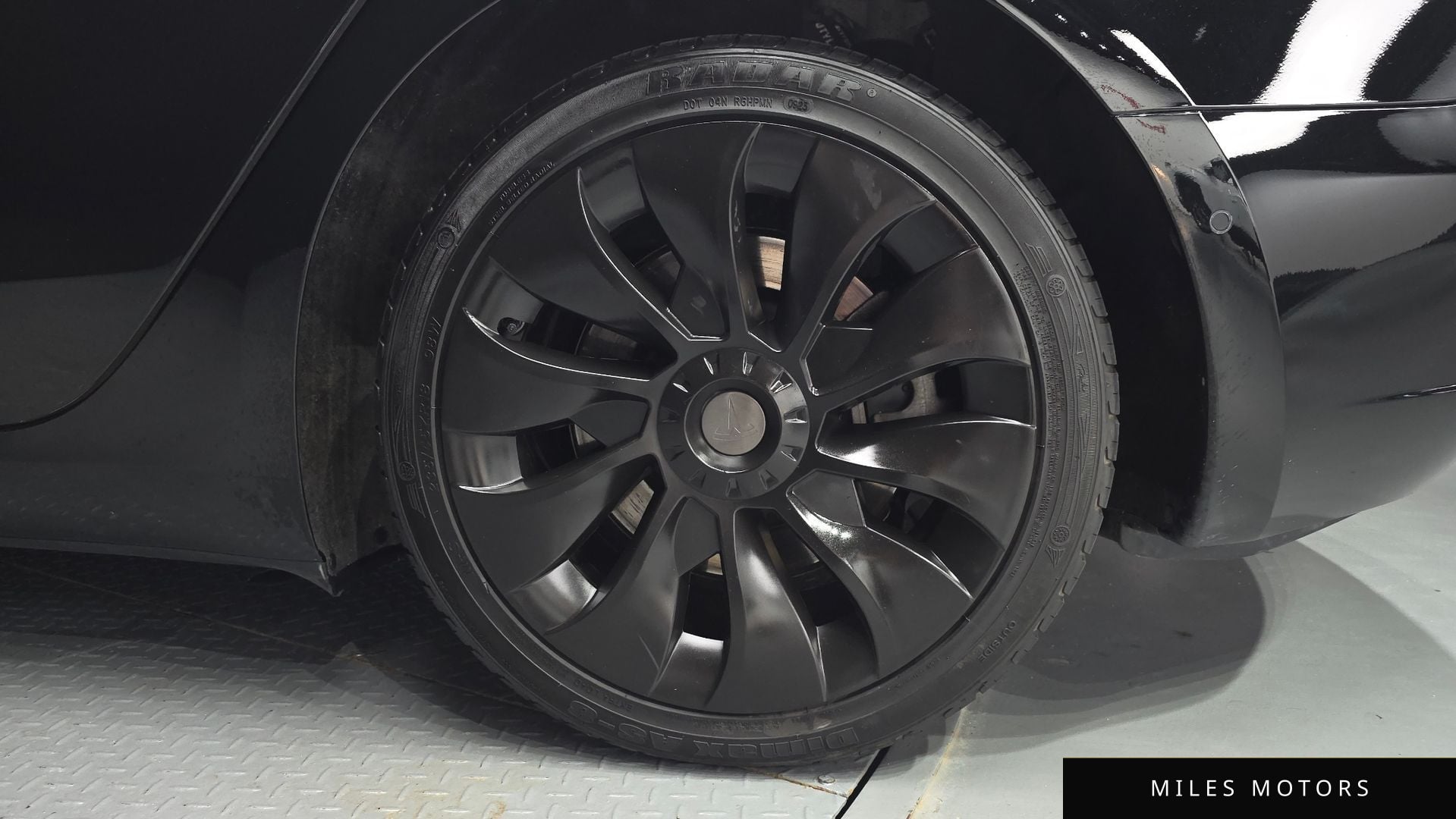 Tesla Model 3 2021 — миниатюра 6