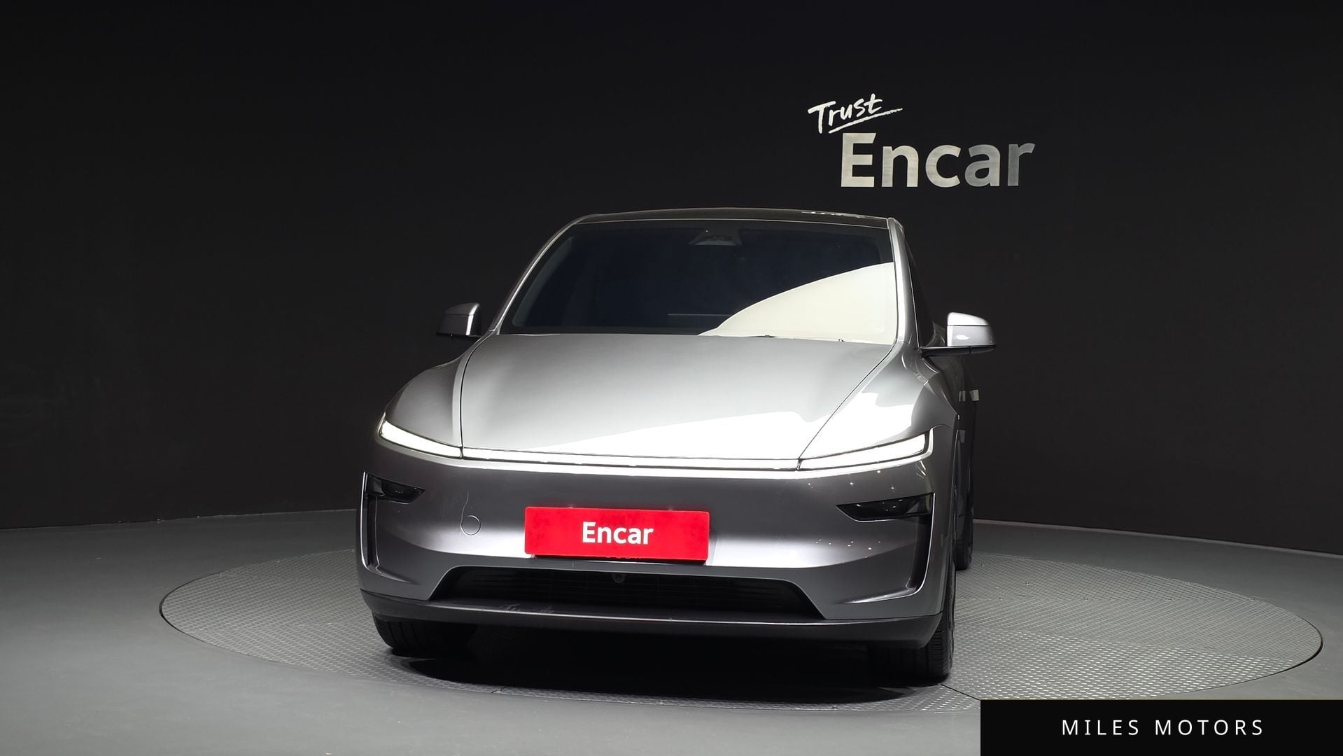 Tesla Model Y 2025 — миниатюра 3