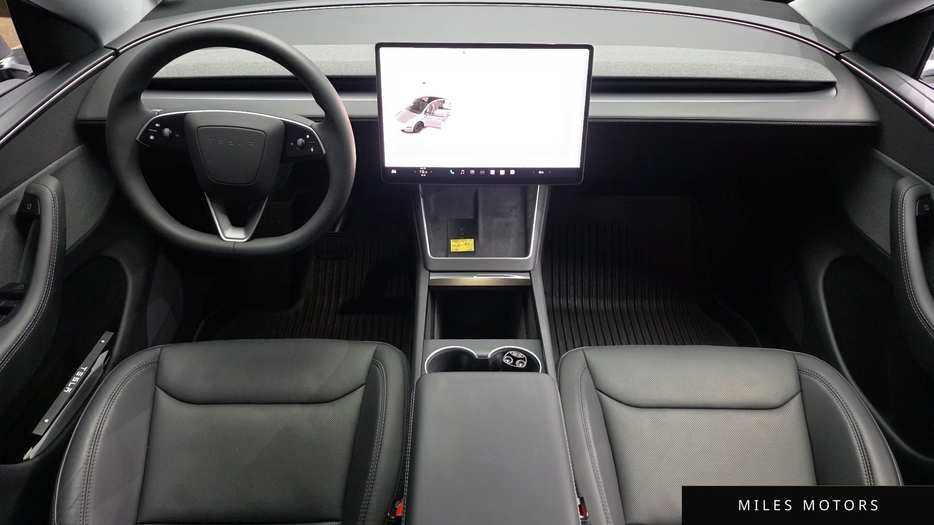 Tesla Model Y 2025 — миниатюра 7