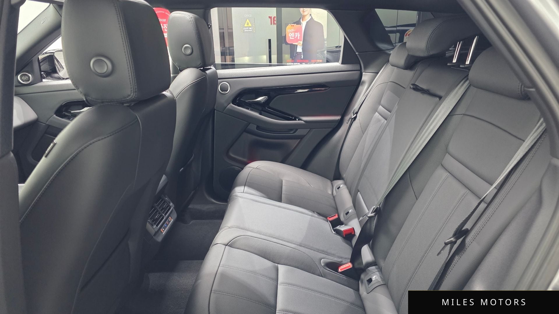 Land Rover Range Rover Evoque 2026 — миниатюра 4