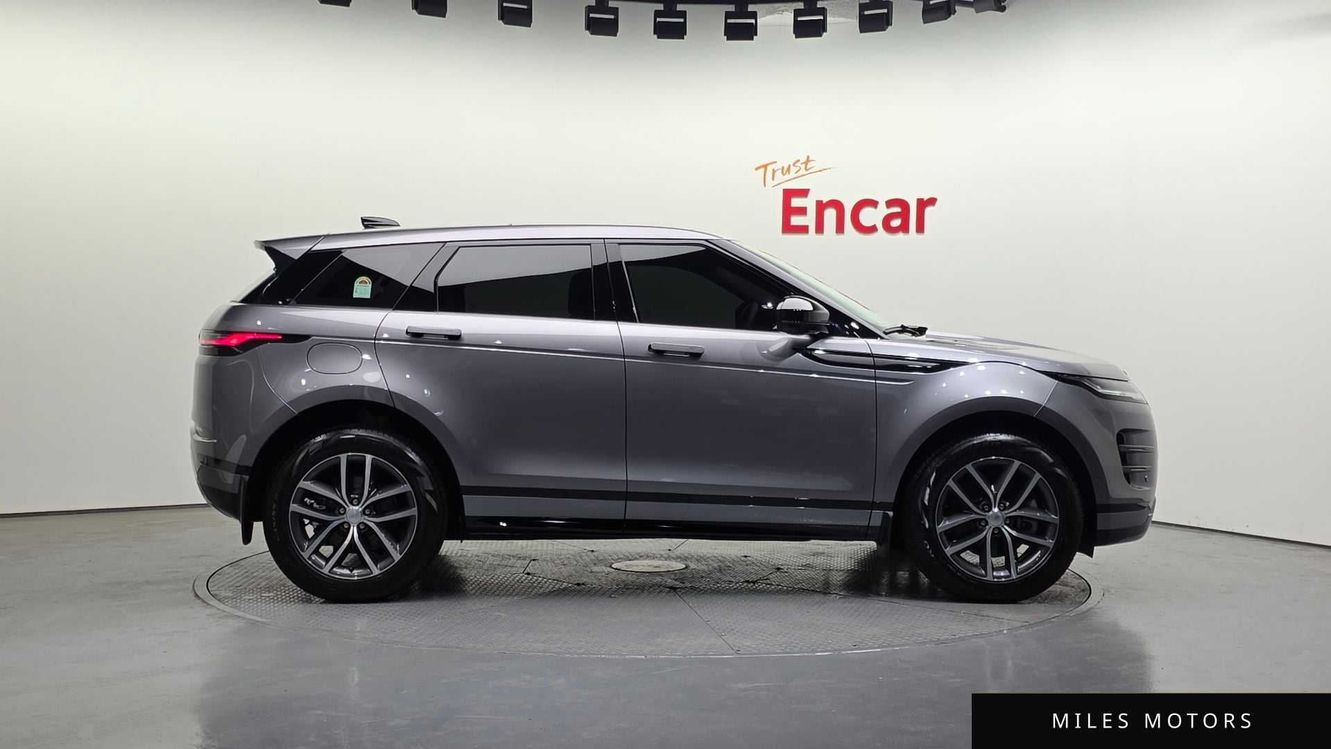 Land Rover Range Rover Evoque 2026 — миниатюра 5