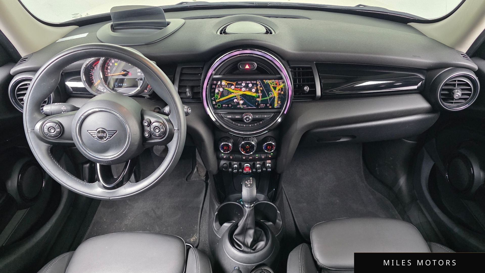 MINI Cooper 2019 — миниатюра 10