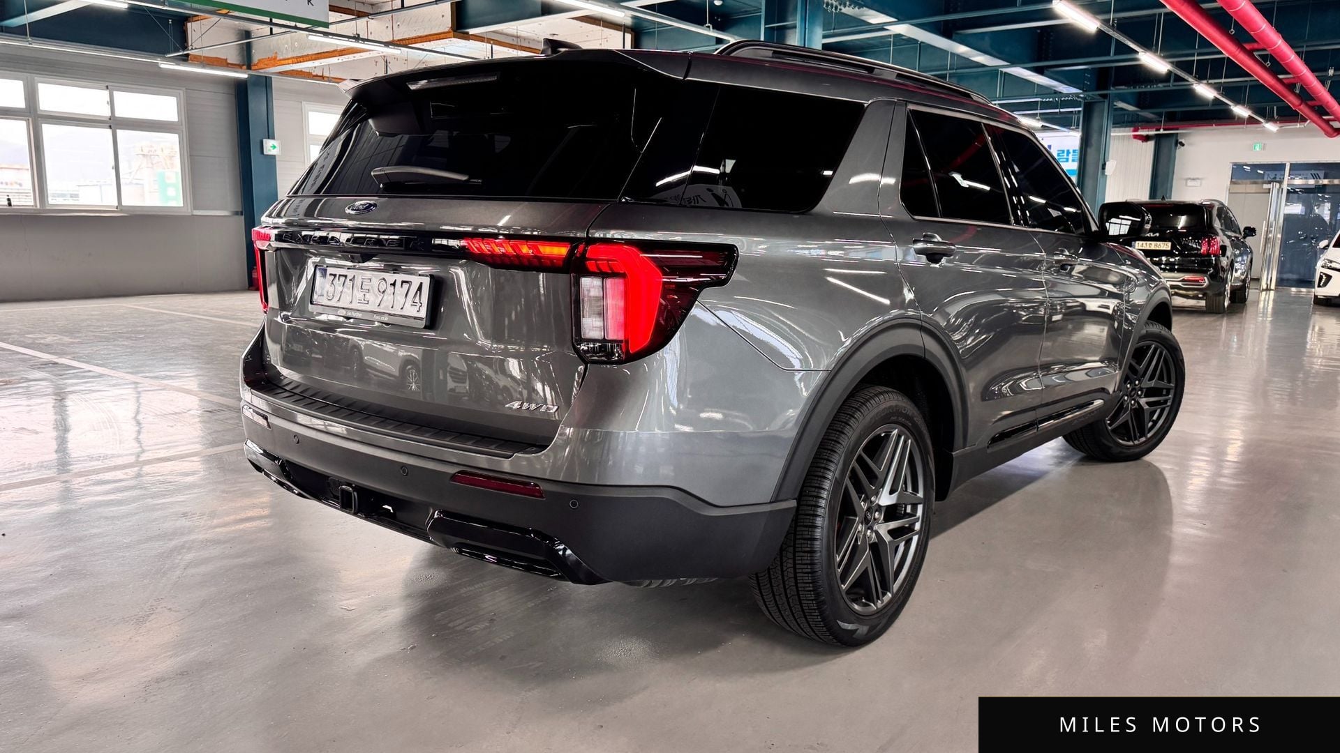 Ford Explorer 2025 — миниатюра 3