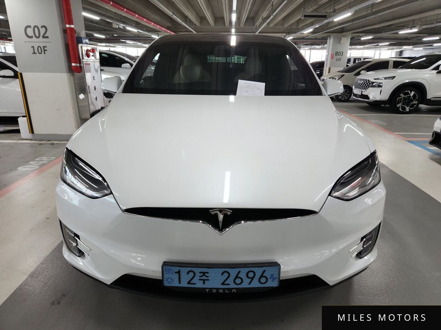 Tesla Model X 2020 — миниатюра 2