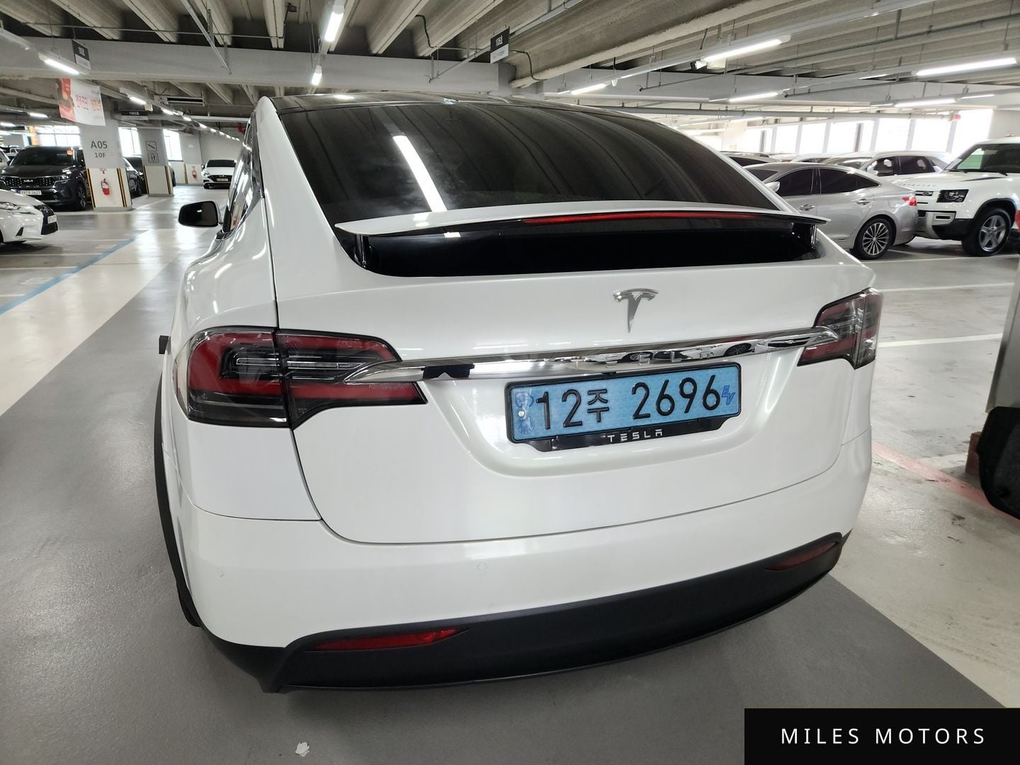 Tesla Model X 2020 — миниатюра 4