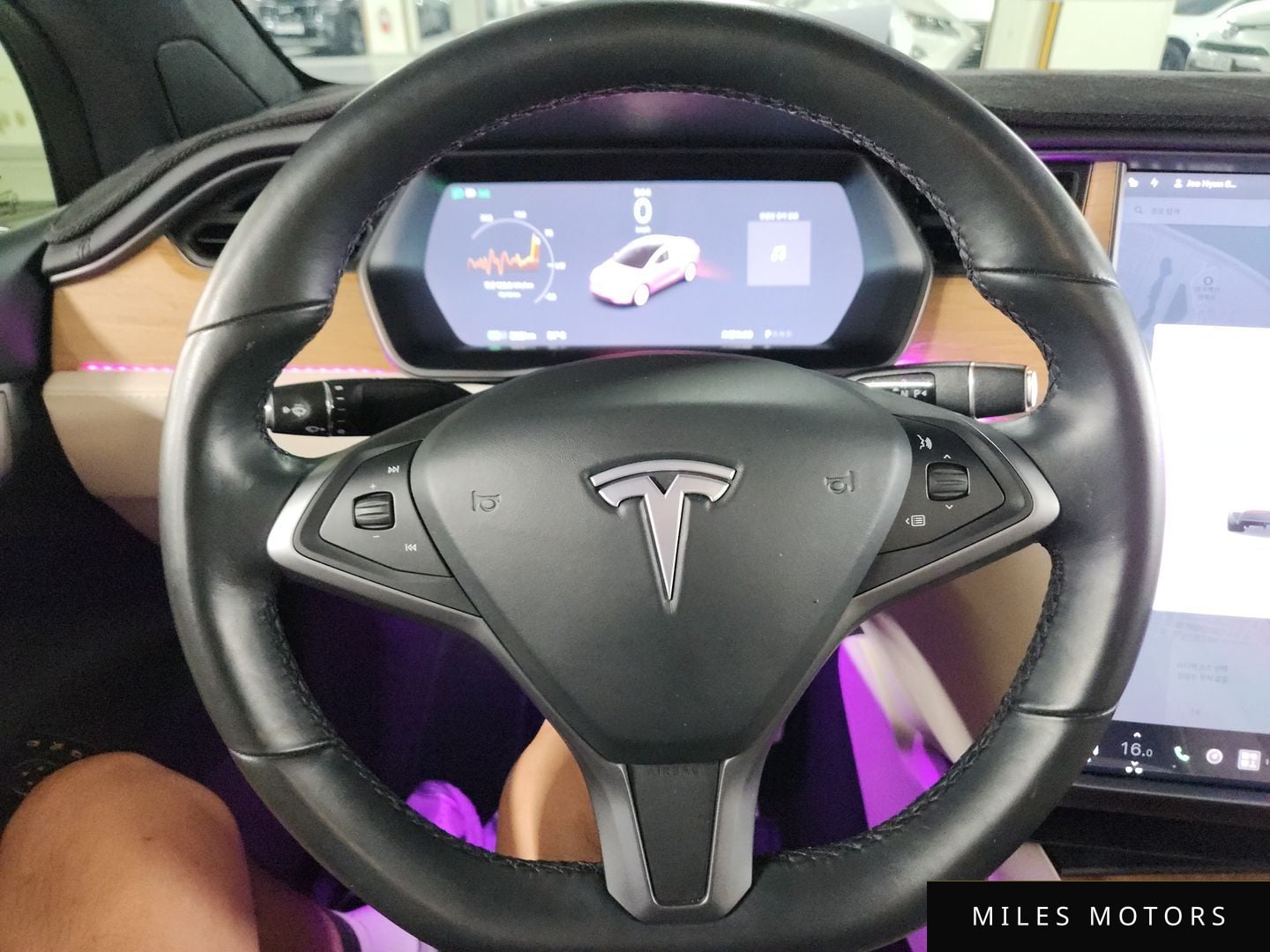 Tesla Model X 2020 — миниатюра 9