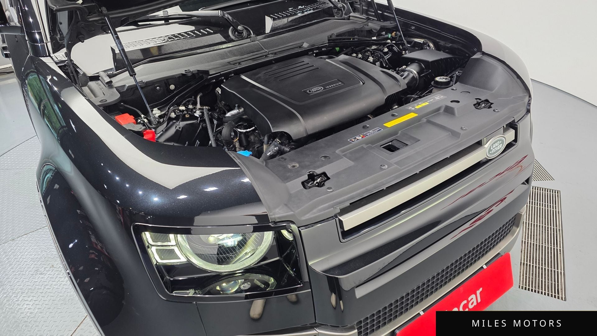 Land Rover Defender 2024 — миниатюра 6