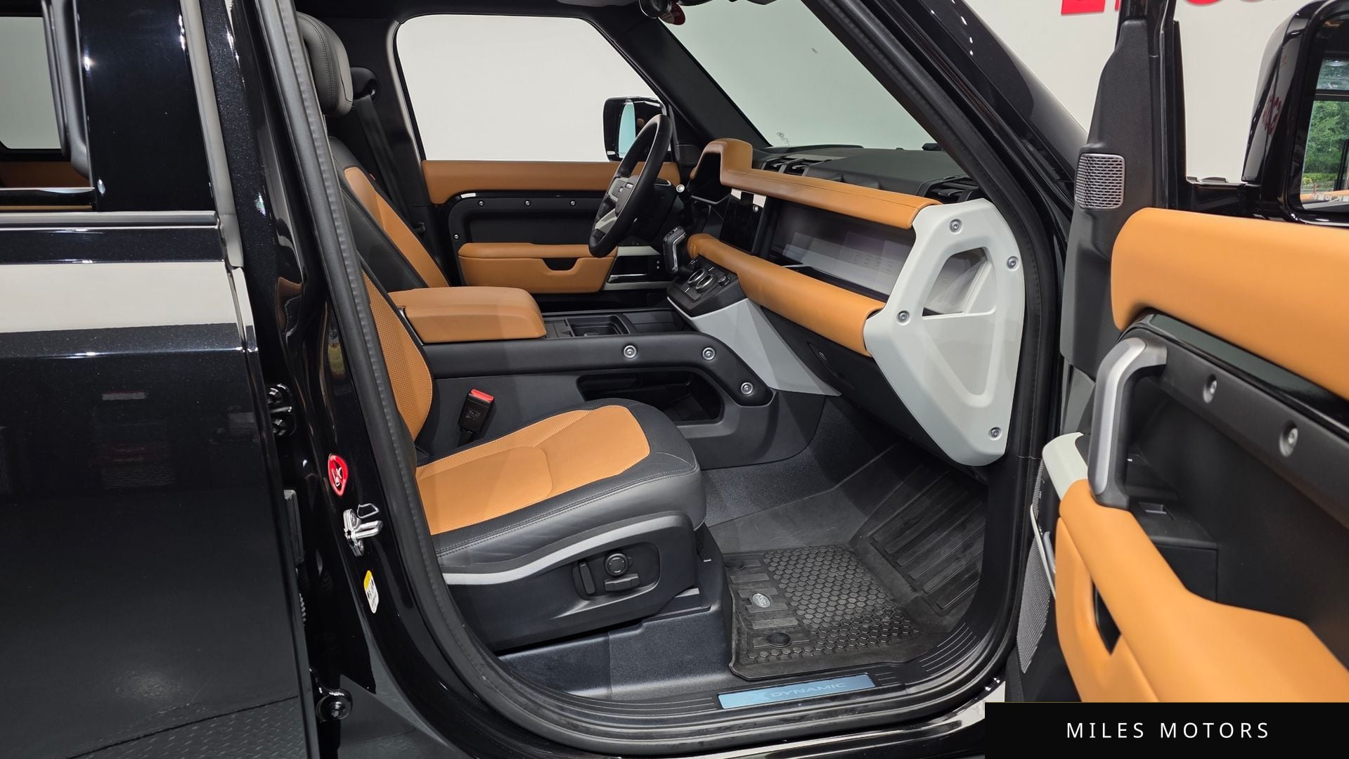 Land Rover Defender 2024 — миниатюра 11