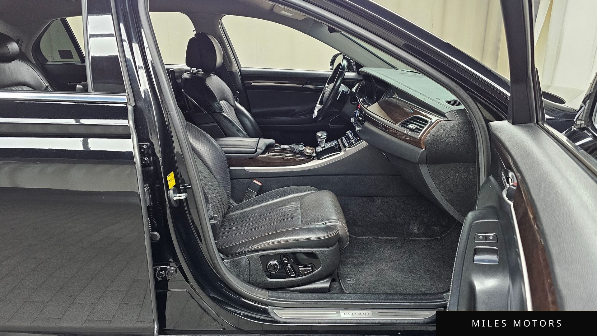Genesis EQ900 2016 — миниатюра 11