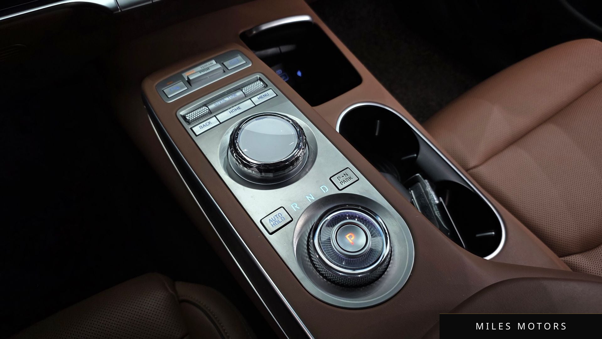 Genesis GV70 2023 — миниатюра 9