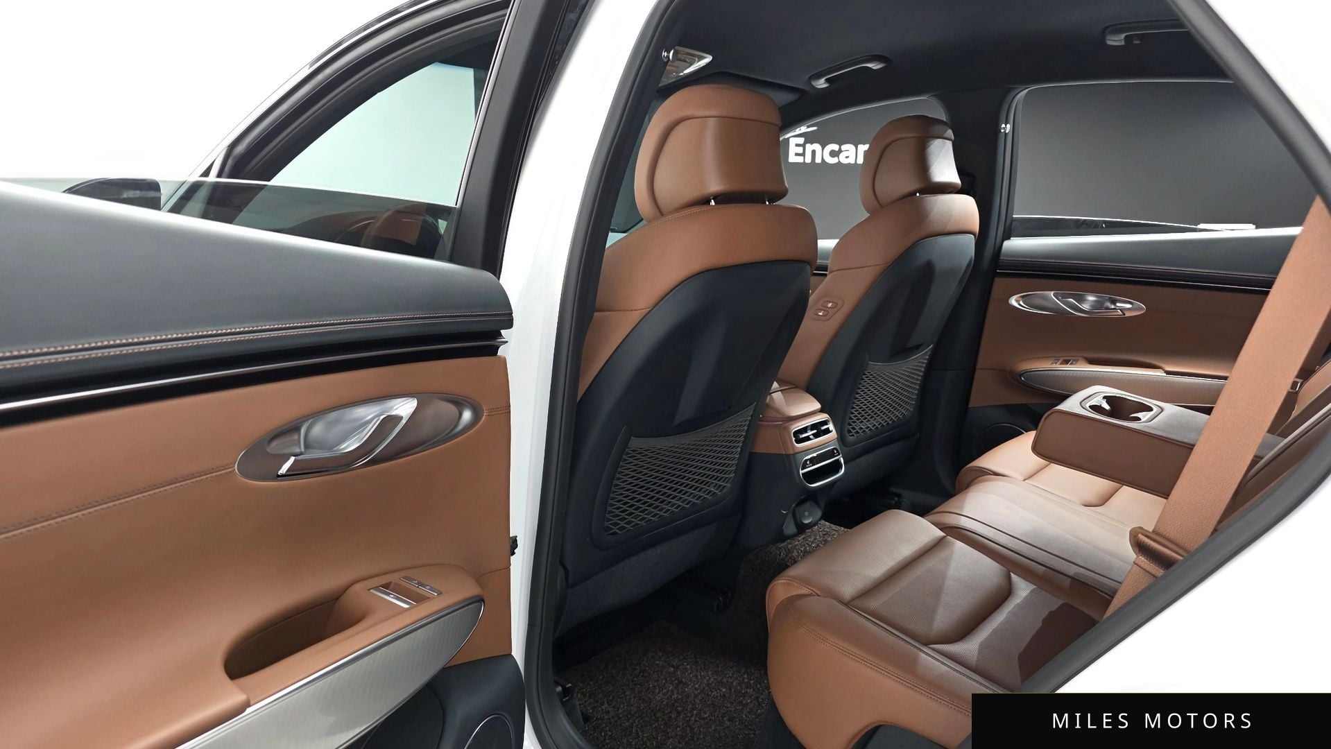 Genesis GV70 2023 — миниатюра 11