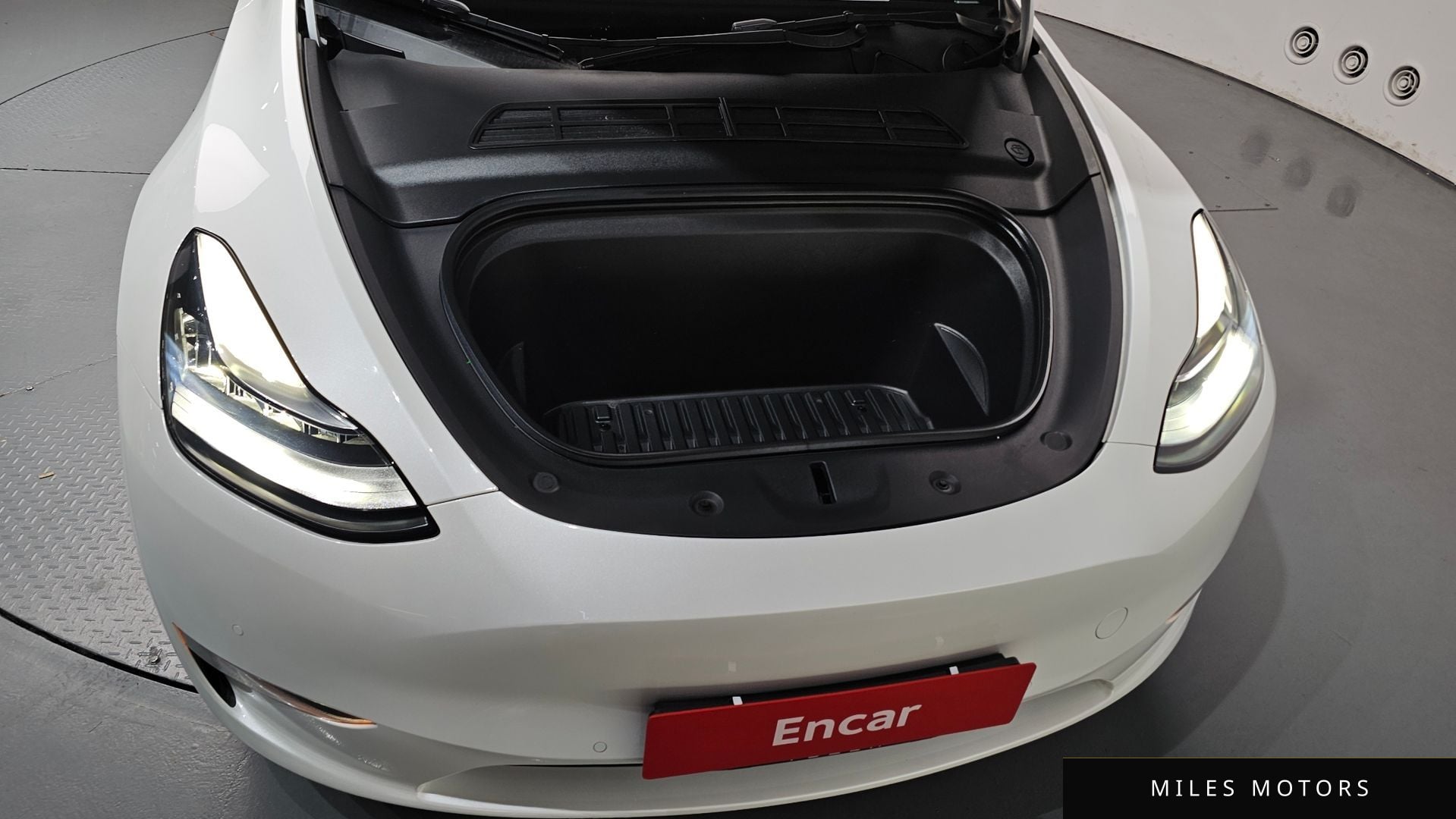Tesla Model Y 2022 — миниатюра 5