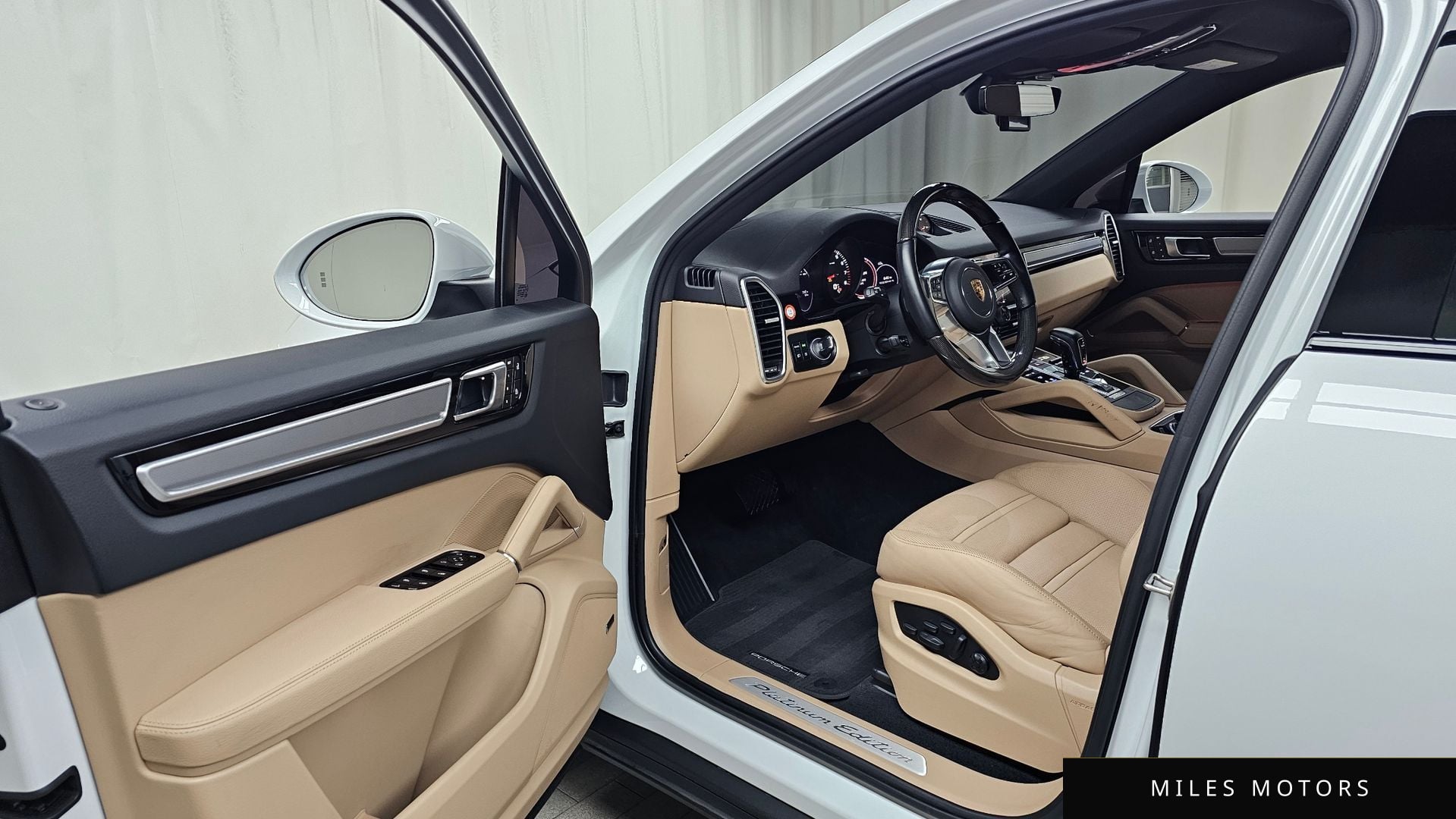 Porsche Cayenne 2022 — миниатюра 10