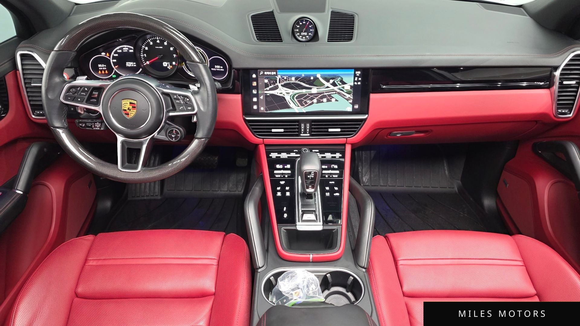 Porsche Cayenne 2022 — миниатюра 10