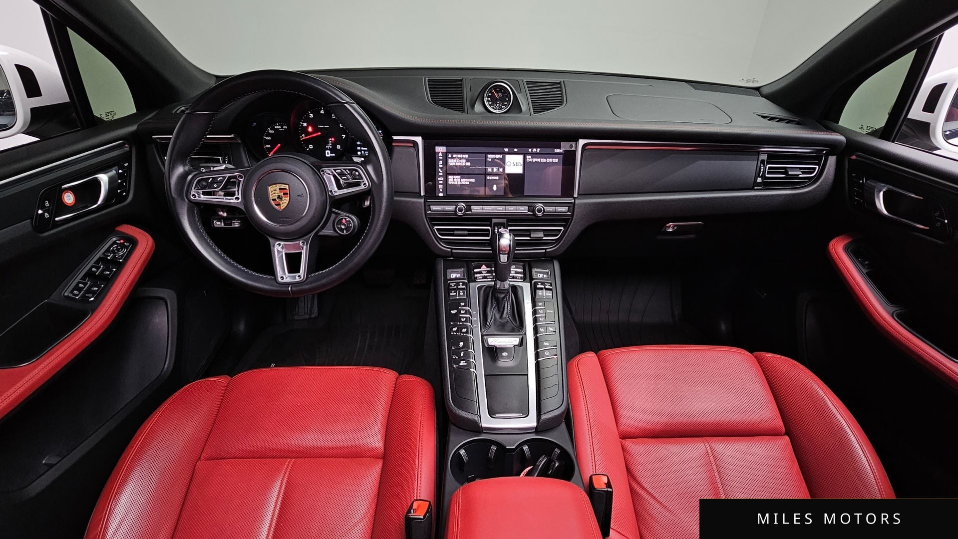 Porsche Macan 2021 — миниатюра 9