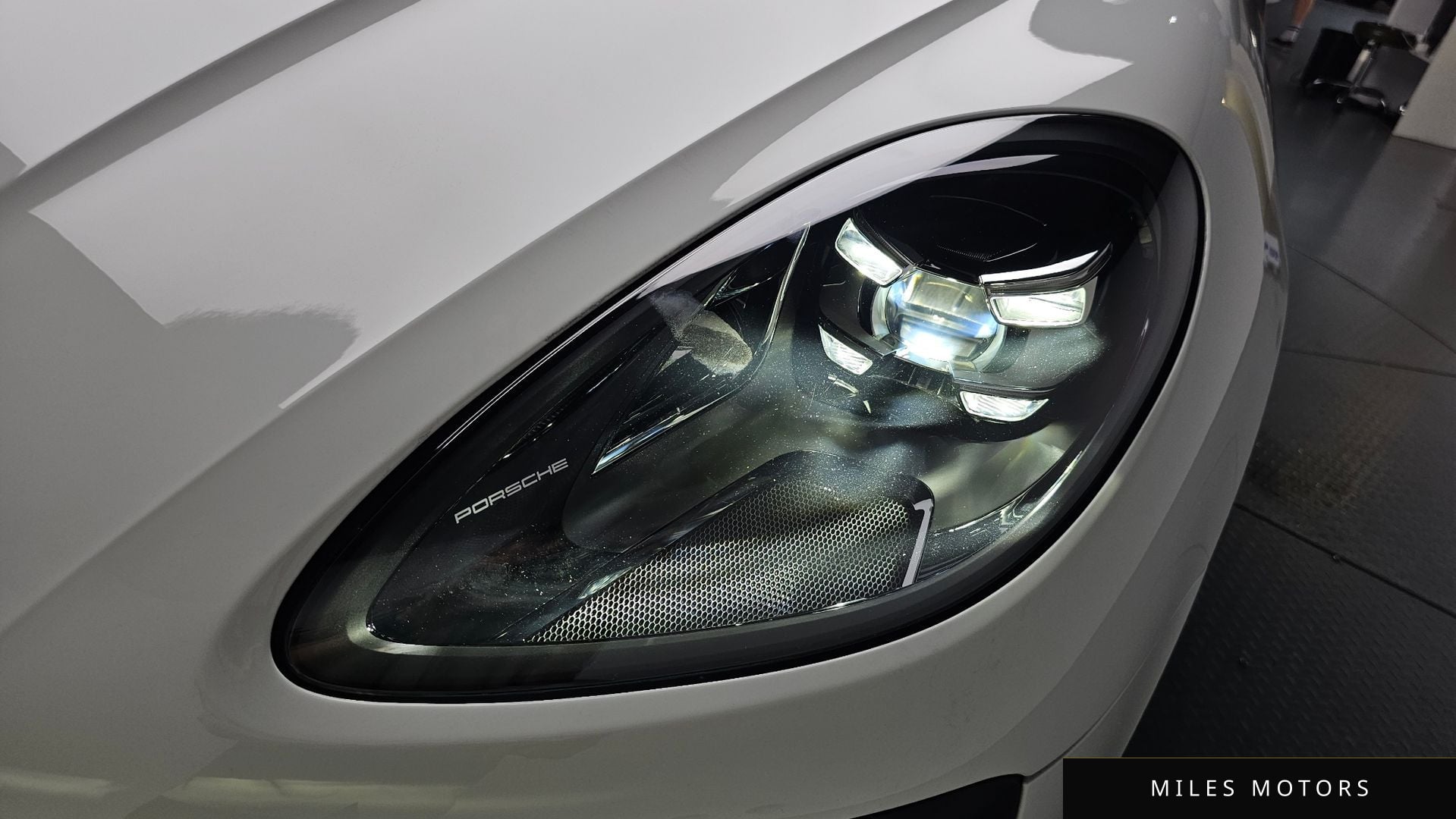 Porsche Macan 2021 — миниатюра 7