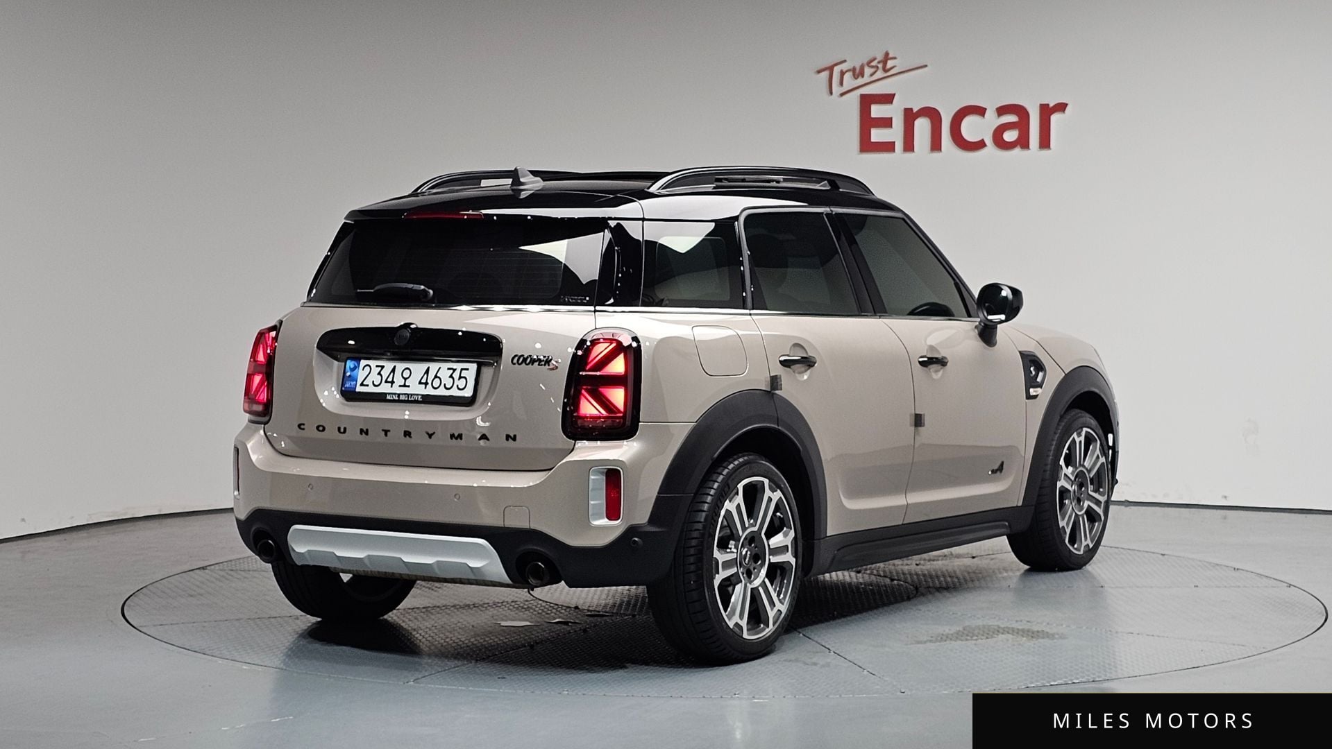 MINI Countryman 2023 — фото 1 из 12