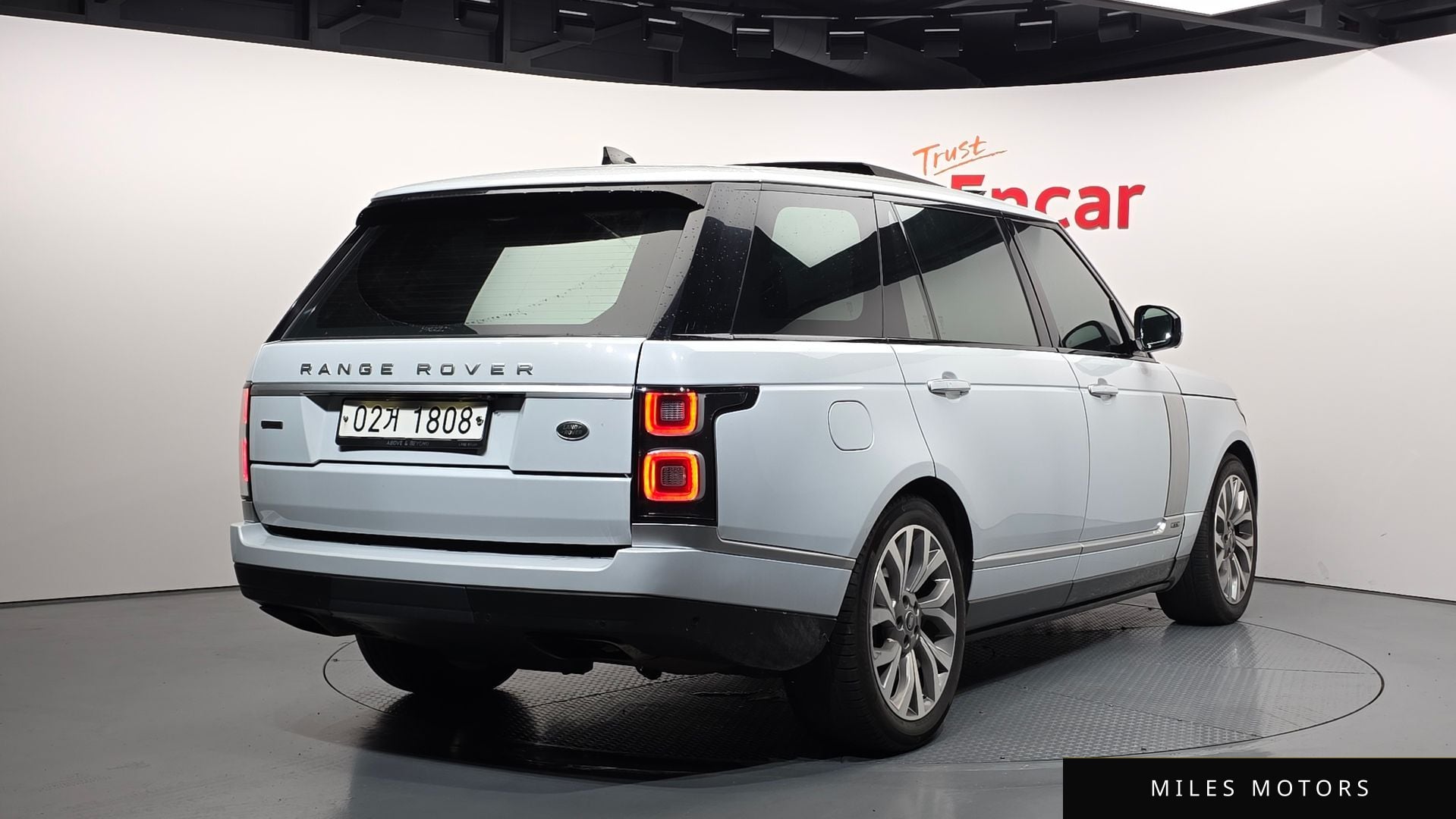 Land Rover Range Rover 2018 — миниатюра 2