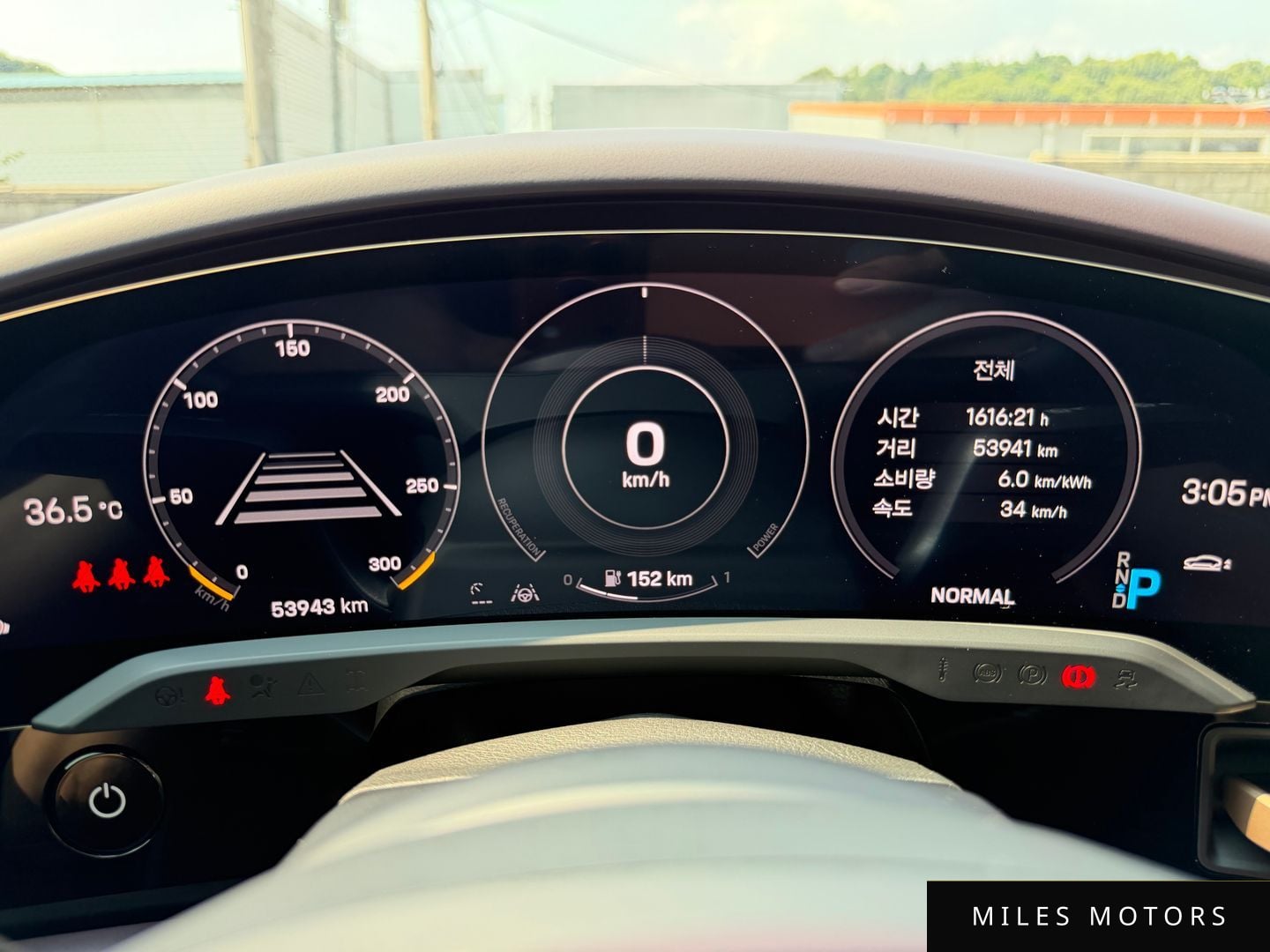 Porsche Taycan 2022 — миниатюра 8