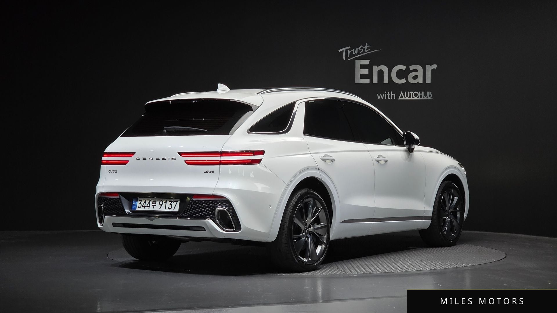 Genesis GV70 2023 — миниатюра 2