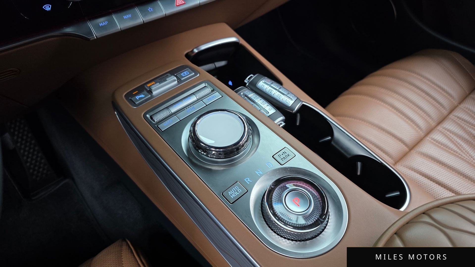 Genesis GV70 2023 — миниатюра 12