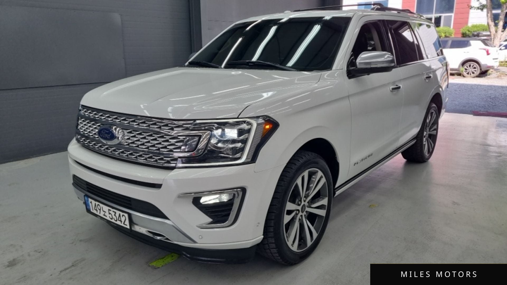 Ford Expedition 2021 — фото 1 из 12