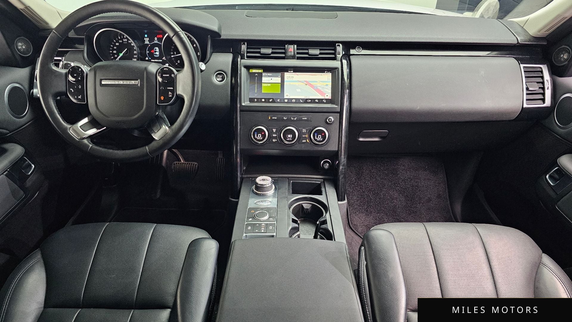 Land Rover Discovery 2019 — миниатюра 10