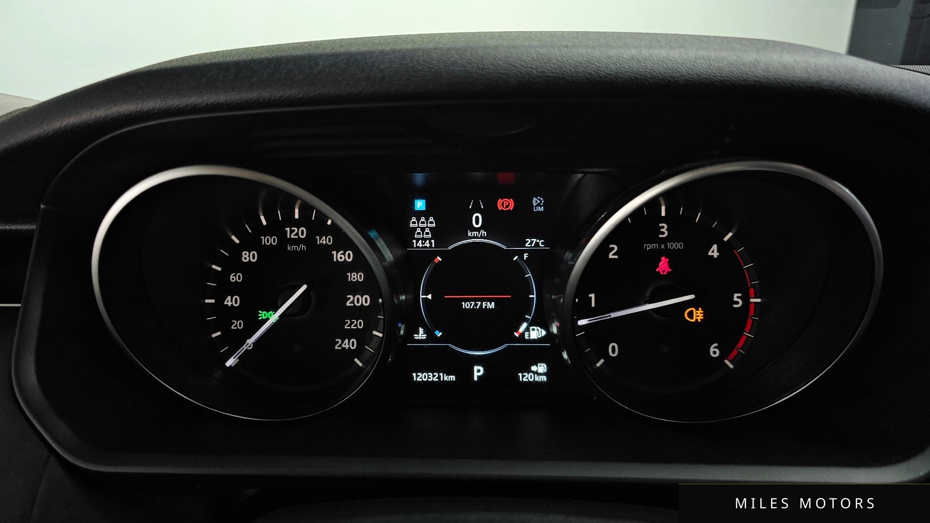Land Rover Discovery 2019 — миниатюра 11