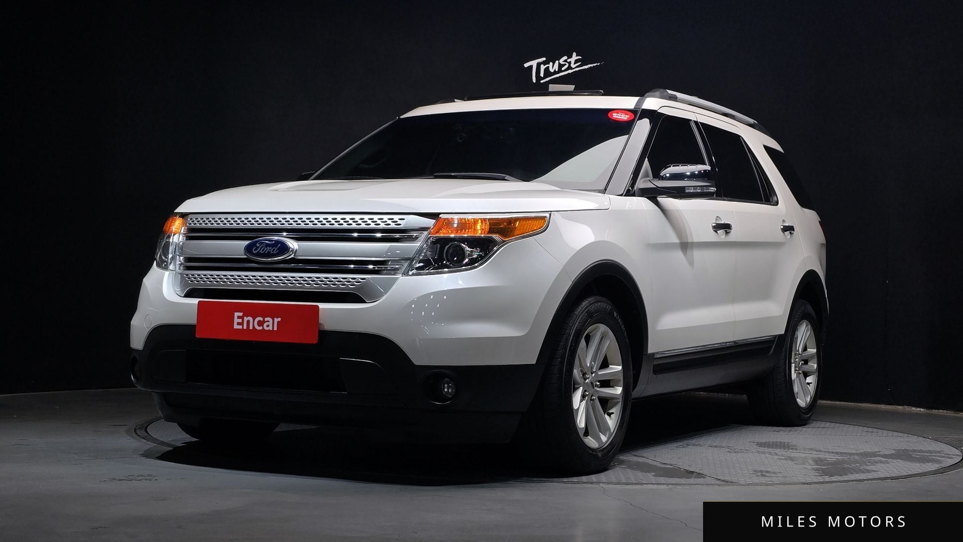 Ford Explorer 2015 — фото 1 из 12