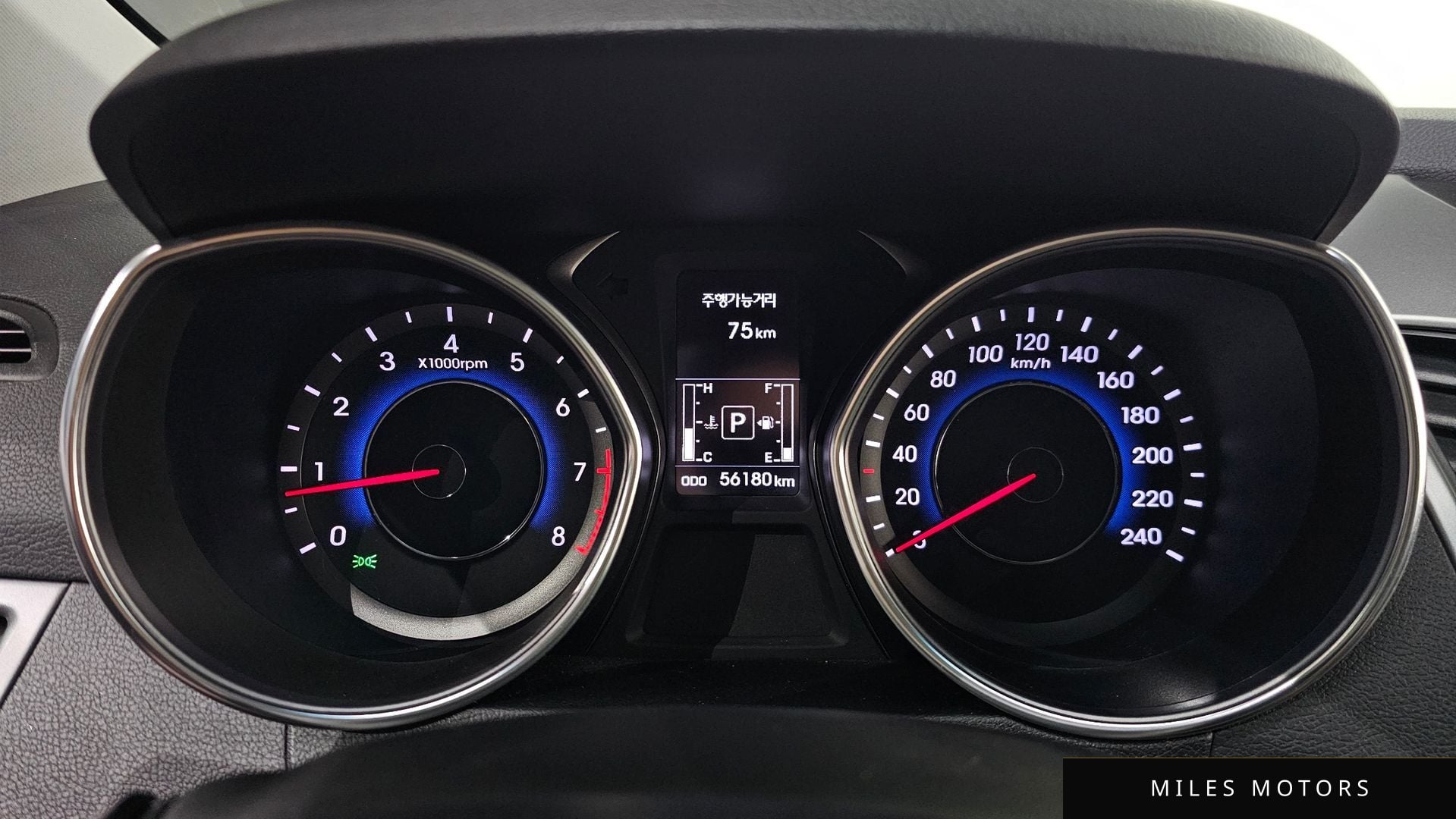 Hyundai AVANTE 2014 — миниатюра 11