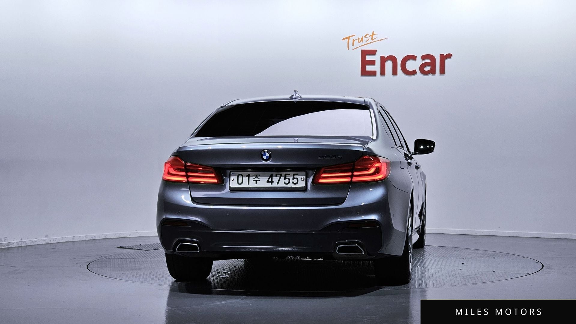 BMW 5 Series (G30) 2017 — миниатюра 4