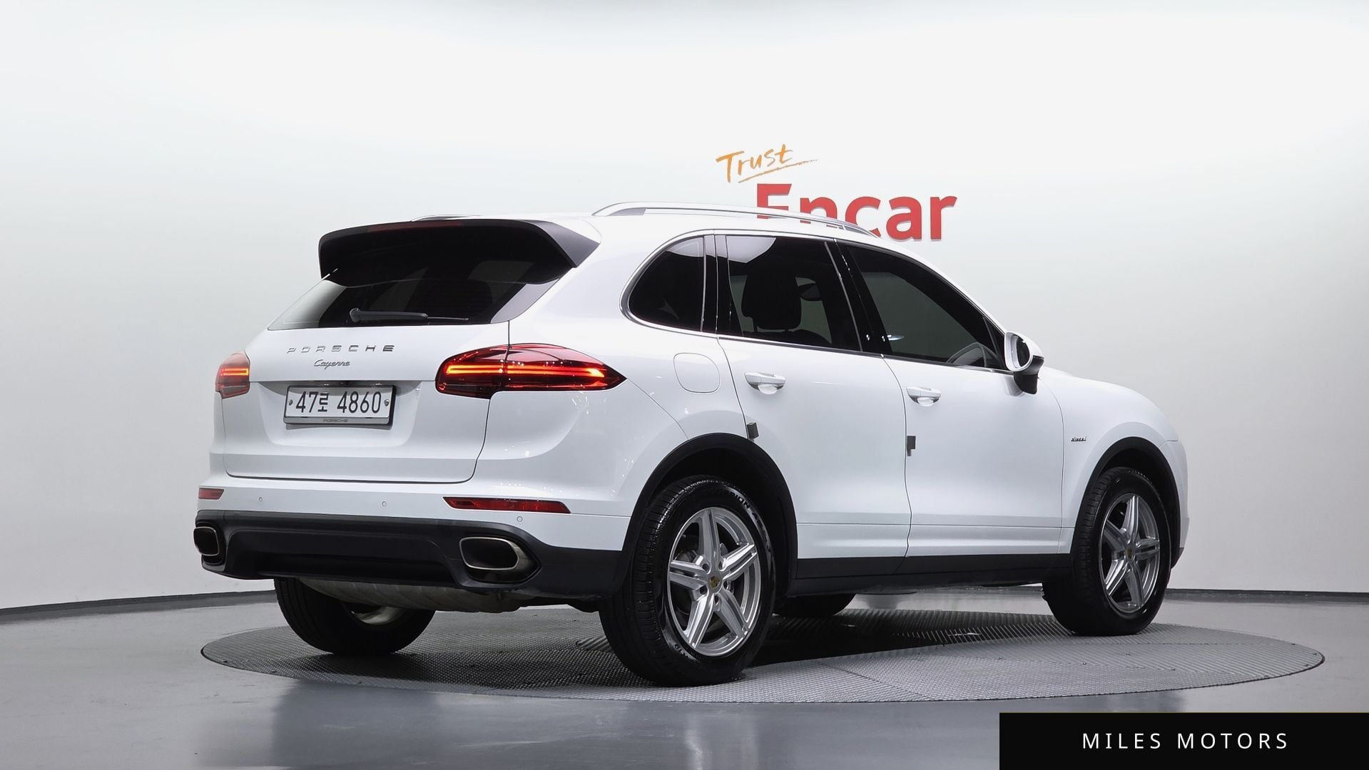 Porsche Cayenne 2015 — миниатюра 2
