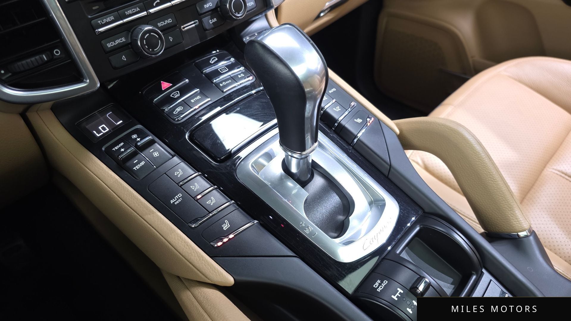 Porsche Cayenne 2015 — миниатюра 9