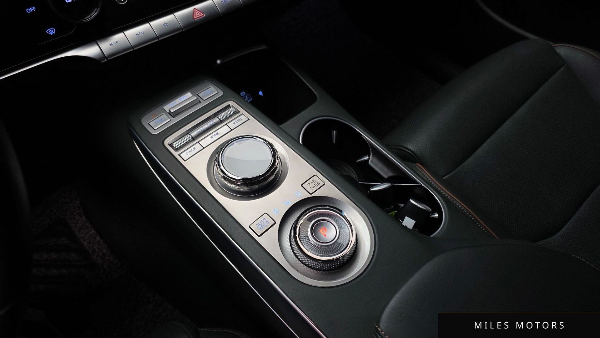 Genesis GV70 2021 — миниатюра 12