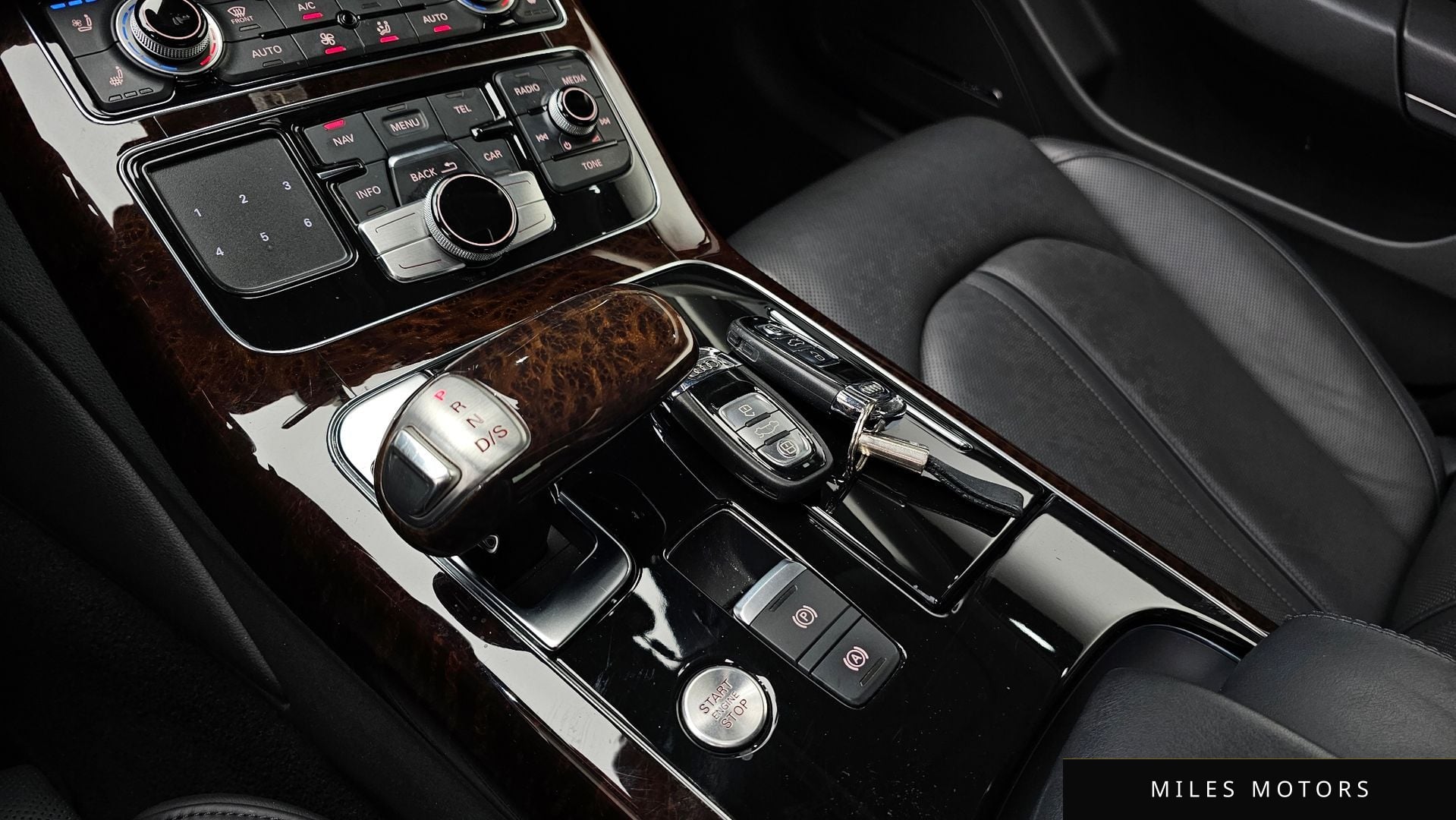 Audi A8 2013 — миниатюра 9