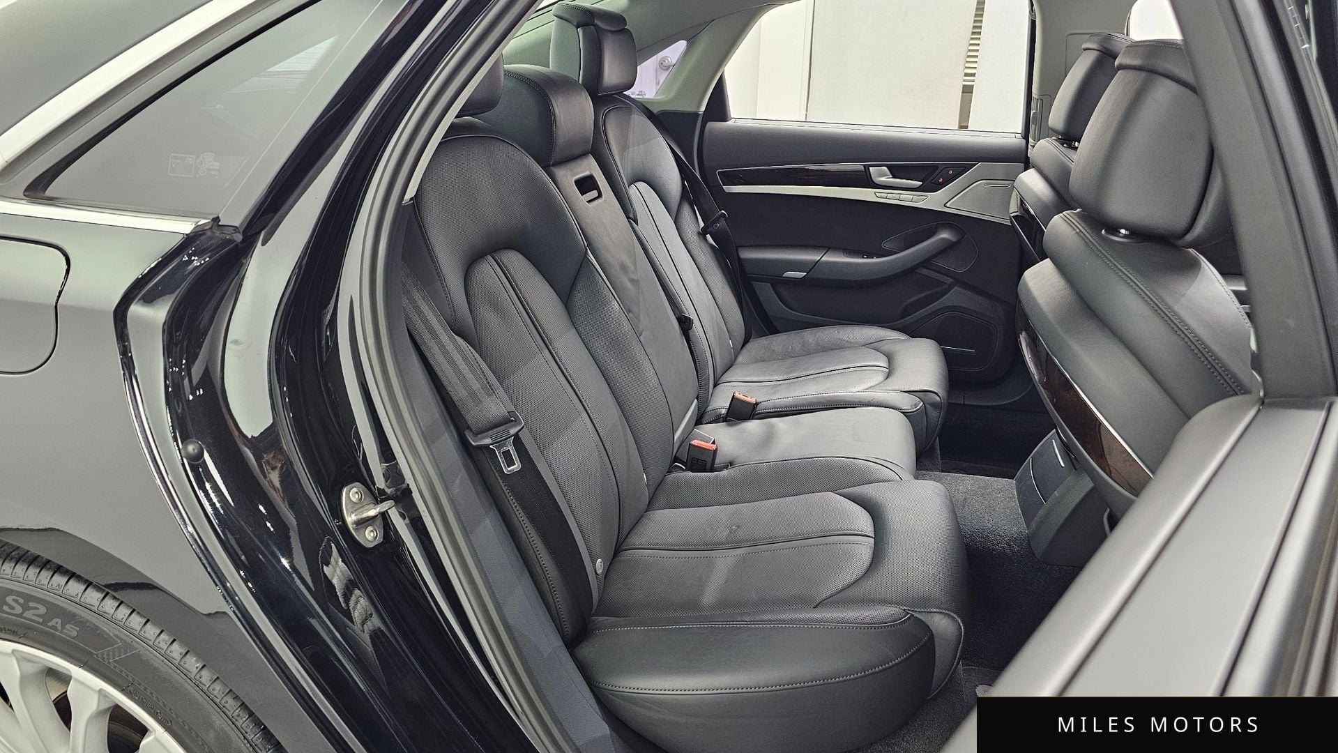 Audi A8 2013 — миниатюра 11