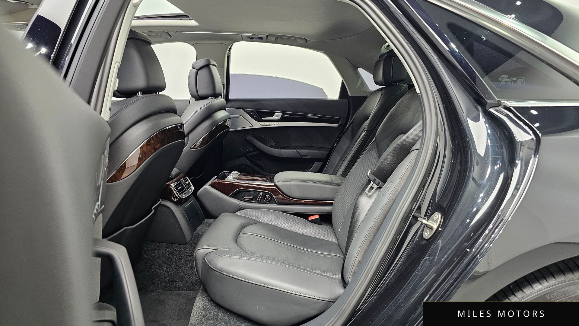 Audi A8 2013 — миниатюра 12