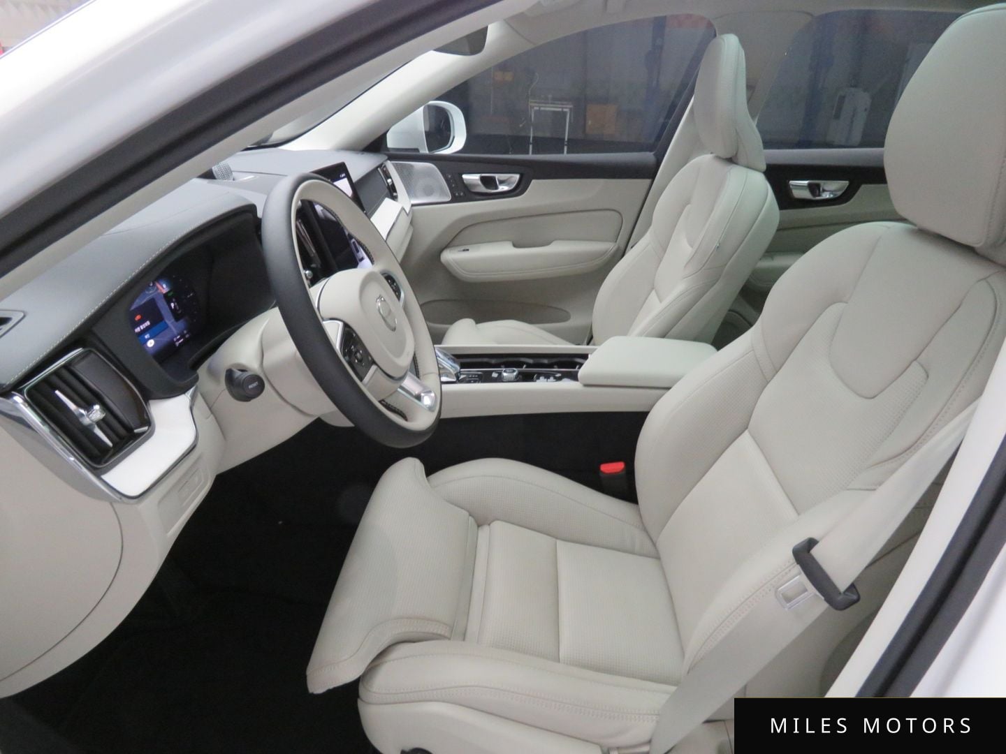 Volvo XC60 2026 — миниатюра 11