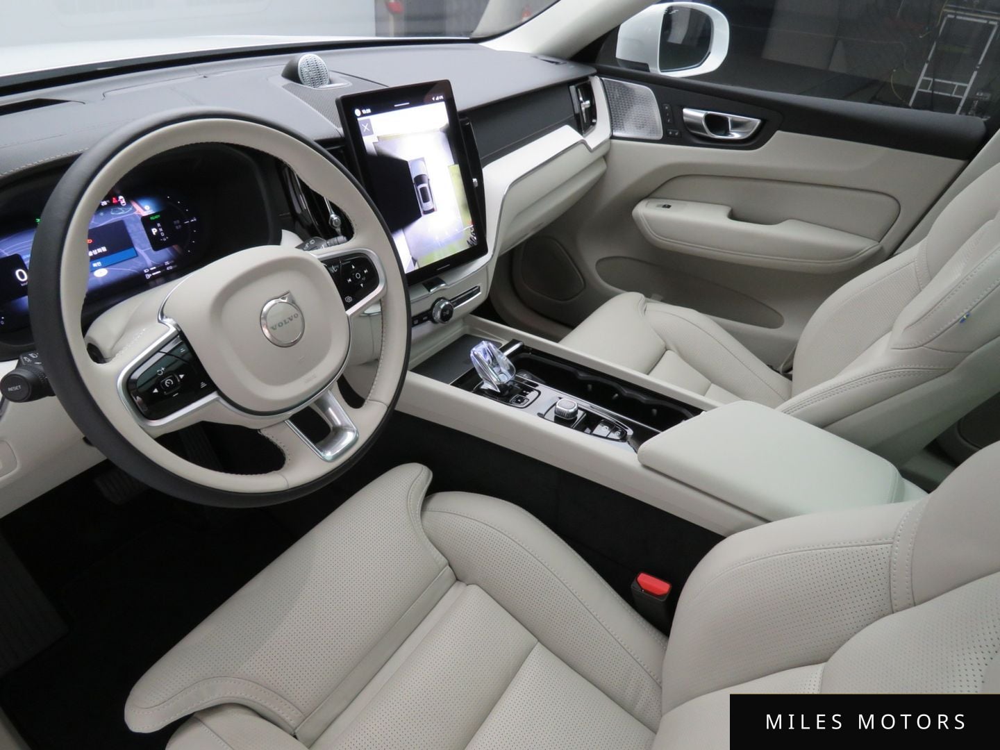 Volvo XC60 2026 — миниатюра 12