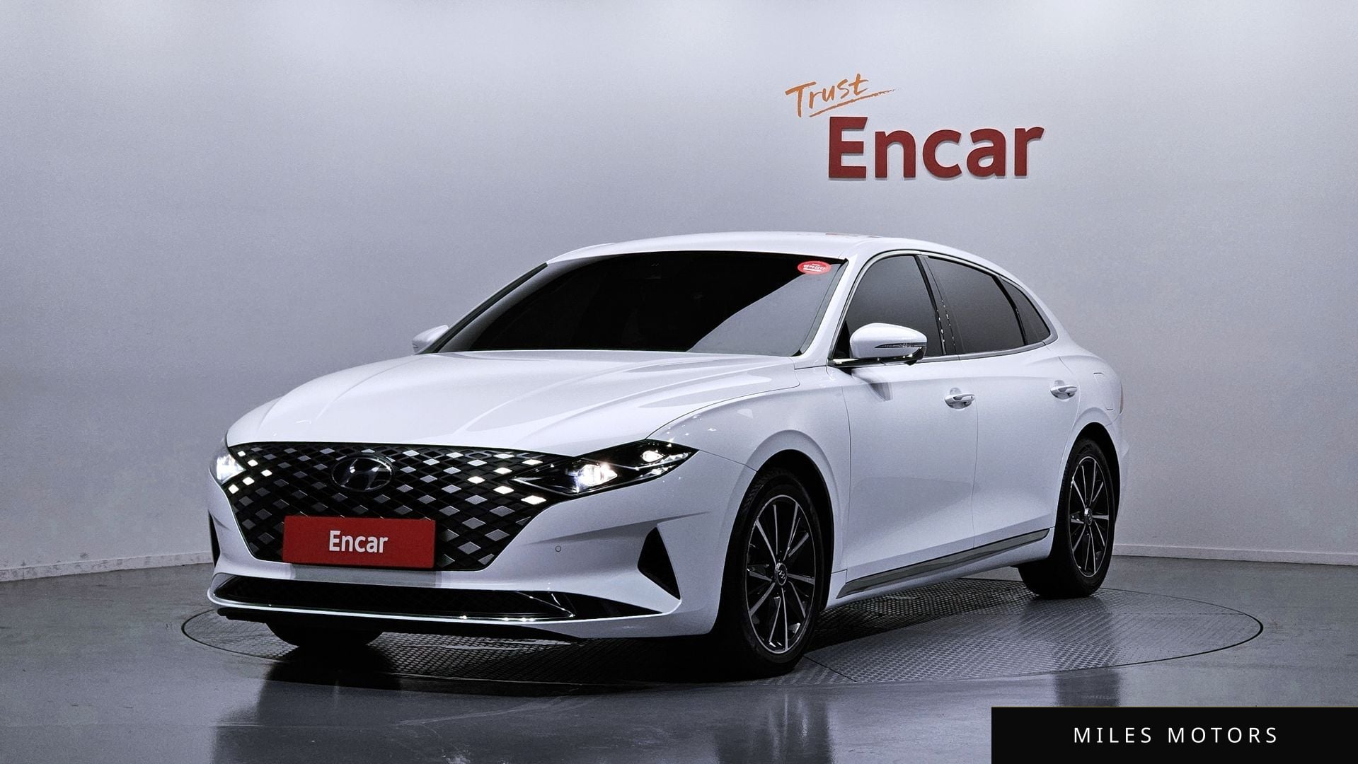 Hyundai Grandeur 2022 — фото 1 из 12