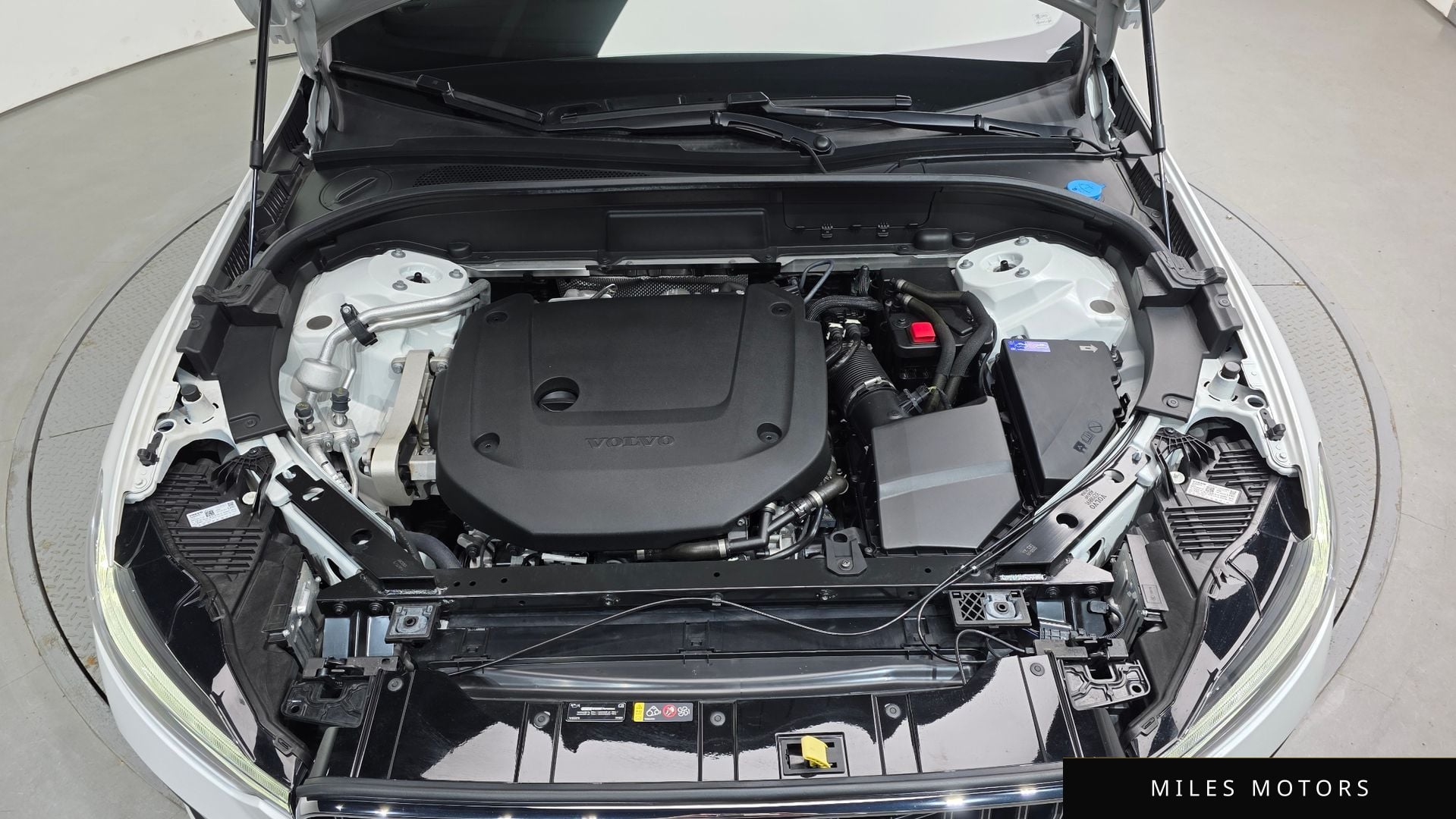 Volvo XC60 2024 — миниатюра 6