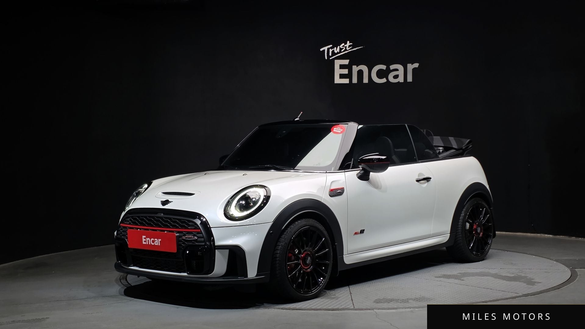 MINI Cooper Convertible 2024 — фото 1 из 12