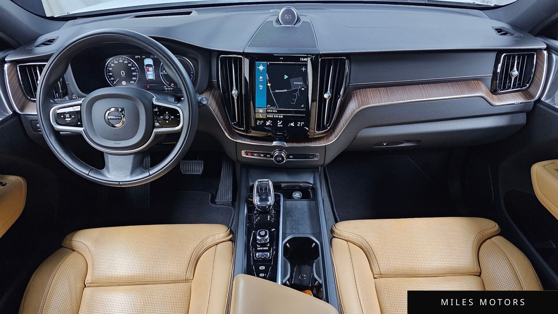 Volvo XC60 2021 — миниатюра 10