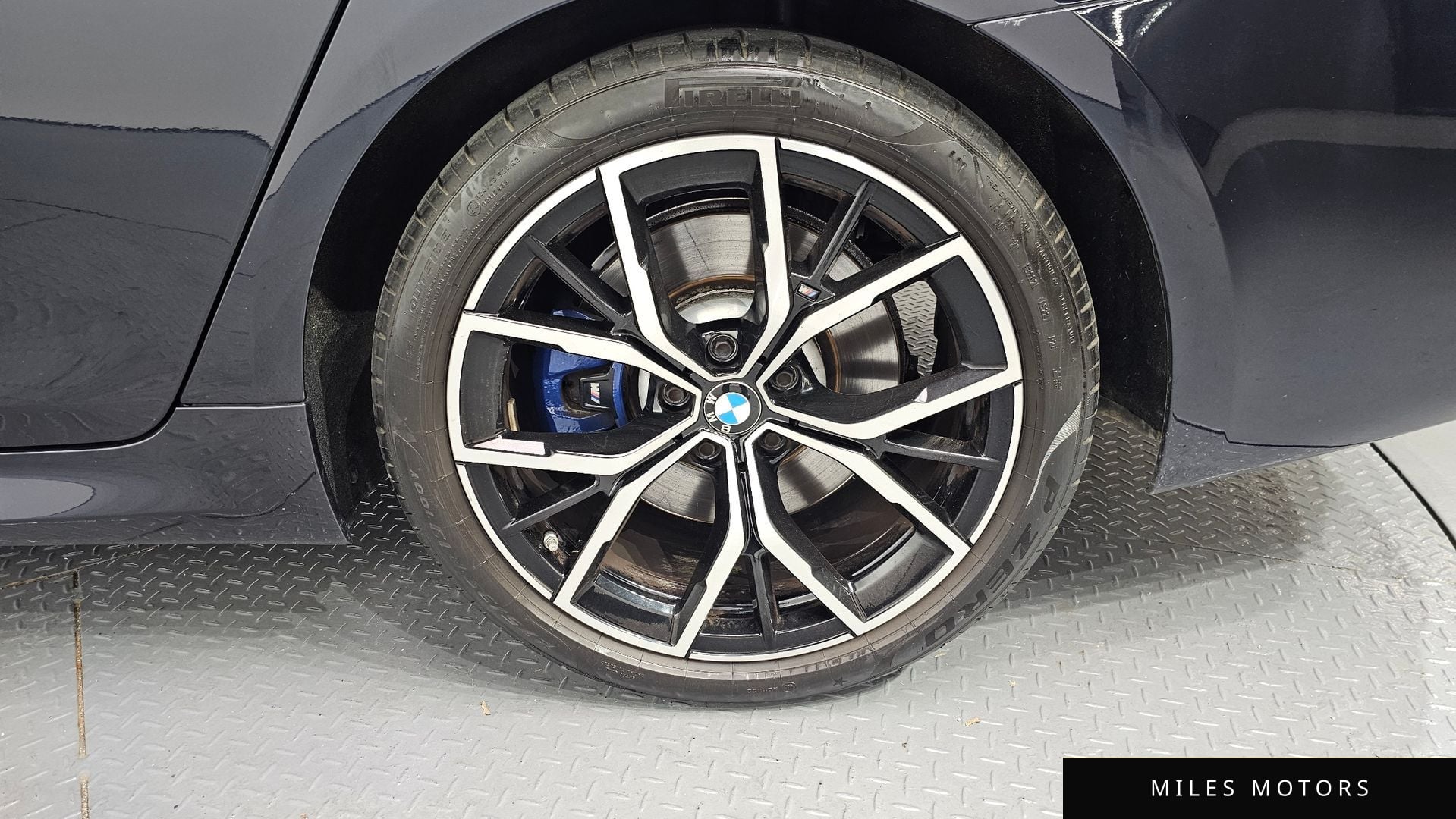 BMW 5 Series (G30) 2022 — миниатюра 7