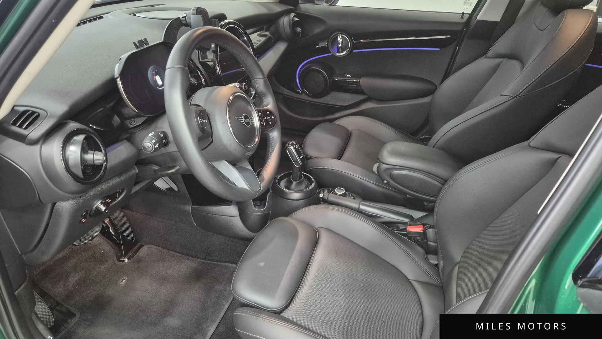MINI Cooper 2022 — миниатюра 10