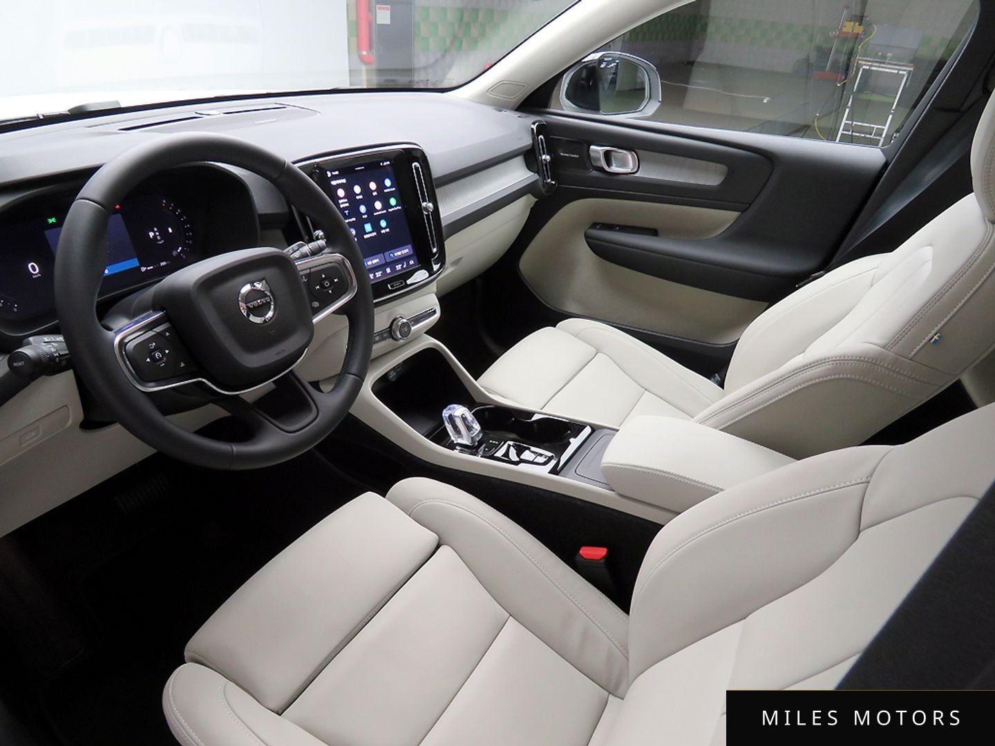 Volvo XC40 2026 — миниатюра 11