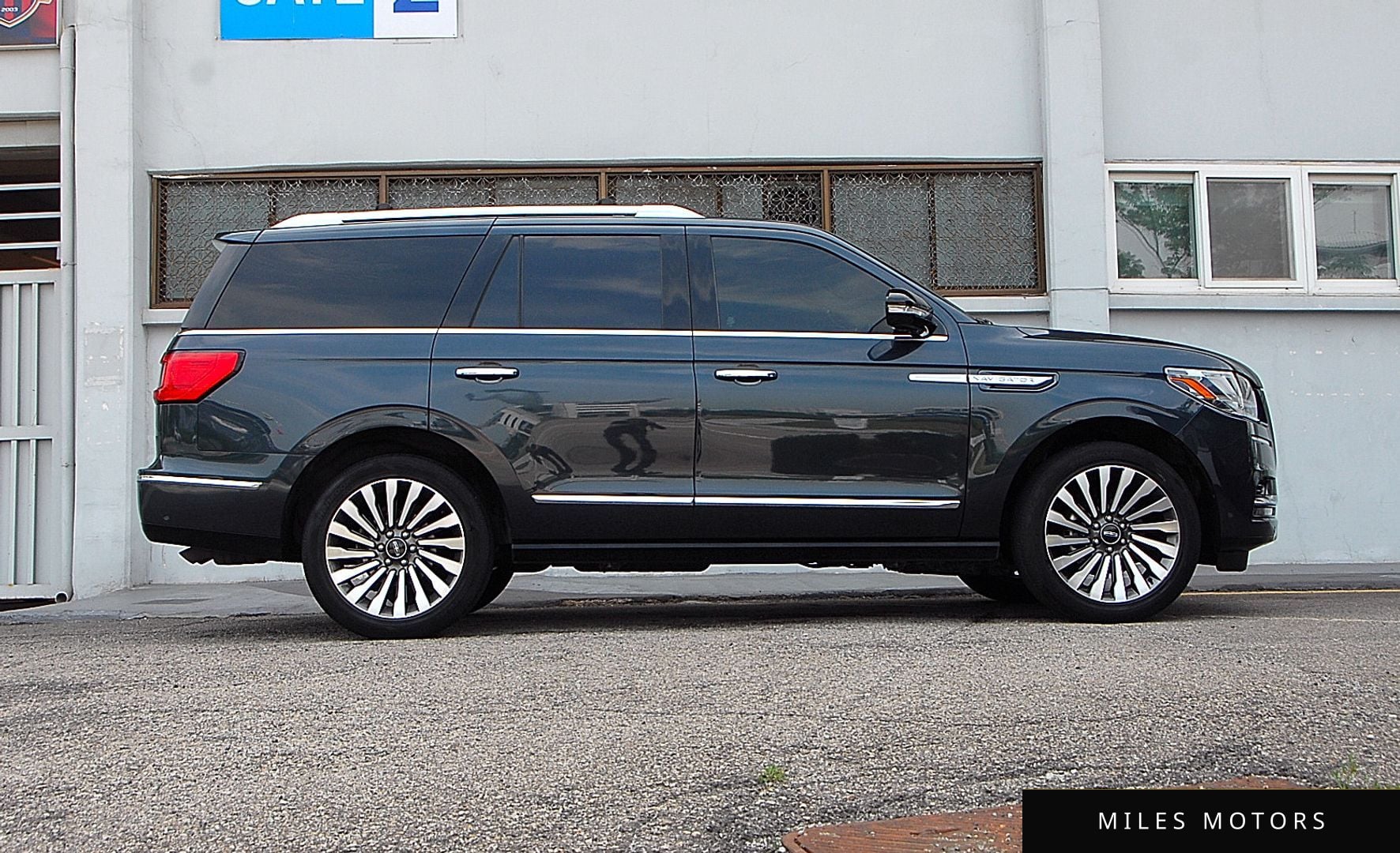 Lincoln Navigator 2021 — миниатюра 2