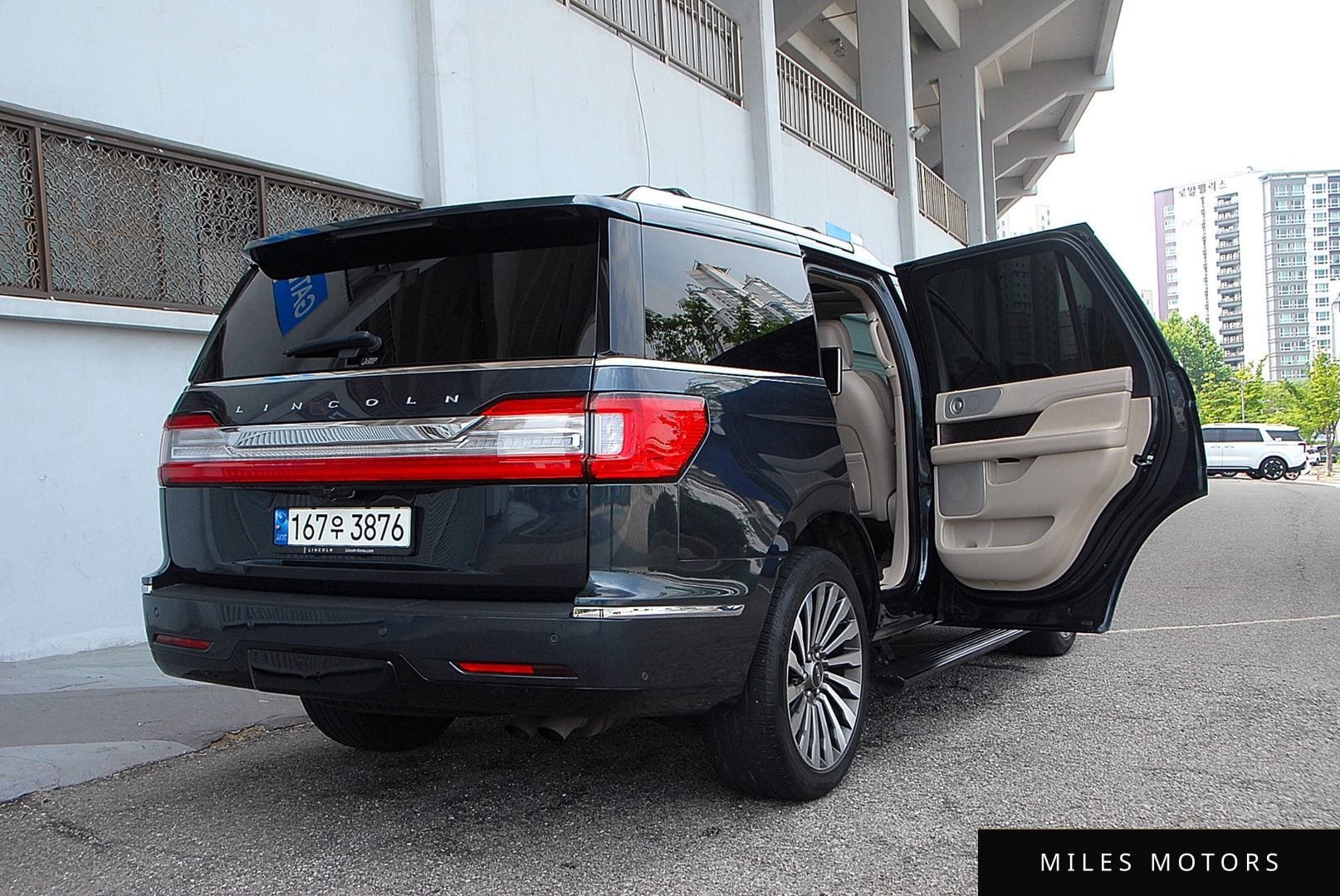 Lincoln Navigator 2021 — миниатюра 5