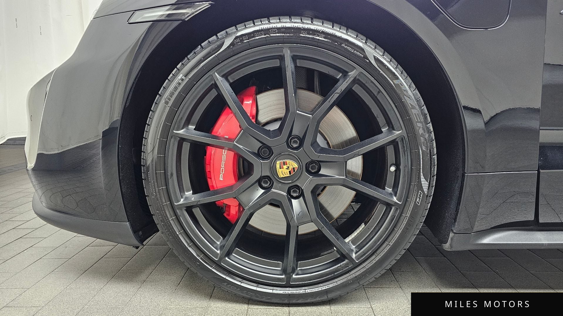 Porsche Taycan 2022 — миниатюра 5