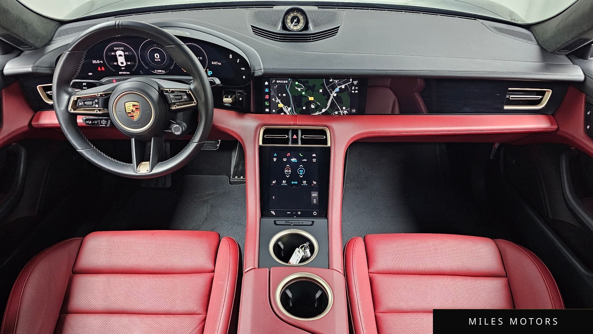 Porsche Taycan 2022 — миниатюра 10